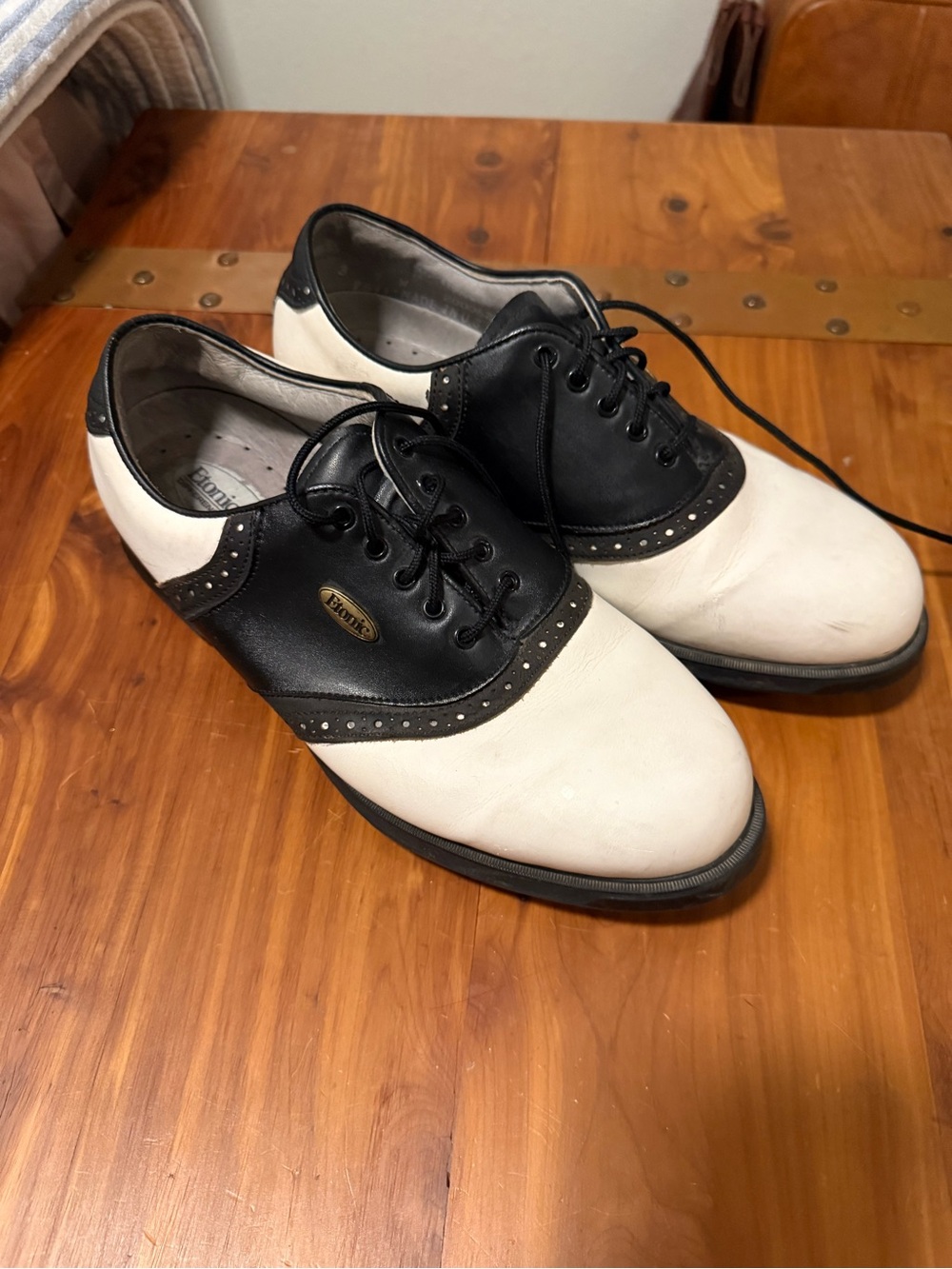 Allen Edmonds Two-Tone Black and White Men’s Saddle Oxfords - Picture 1 of 3